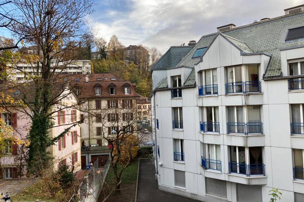 Parking & Appartement 2 Pieces Sans Traffic Лозана Екстериор снимка